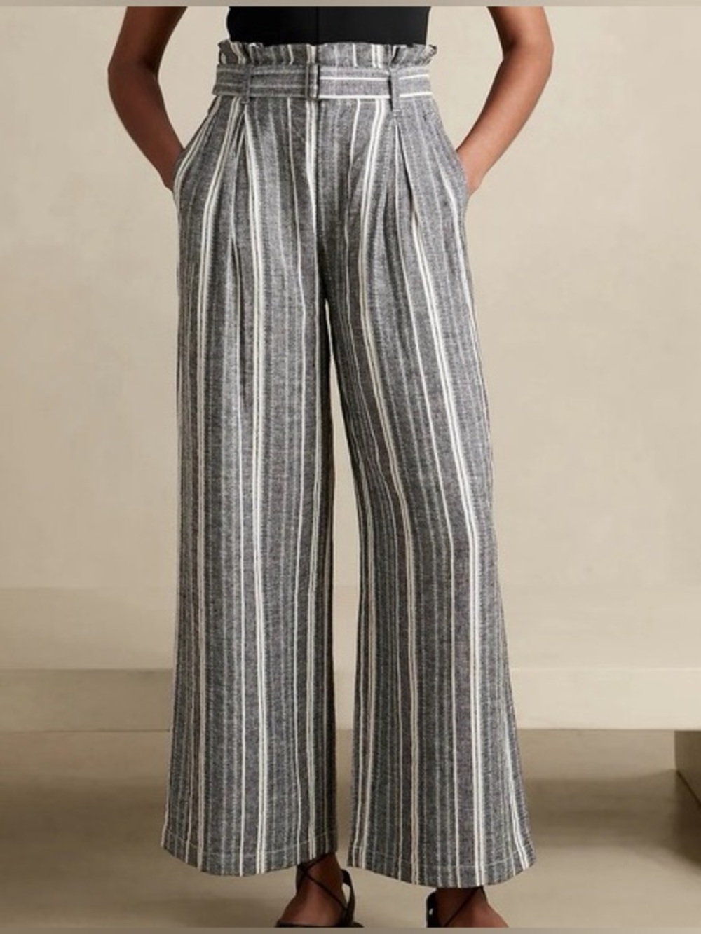 NEW Banana Republic Factory Gray & White Striped Paperbag Wide-Leg Pants Size 2P